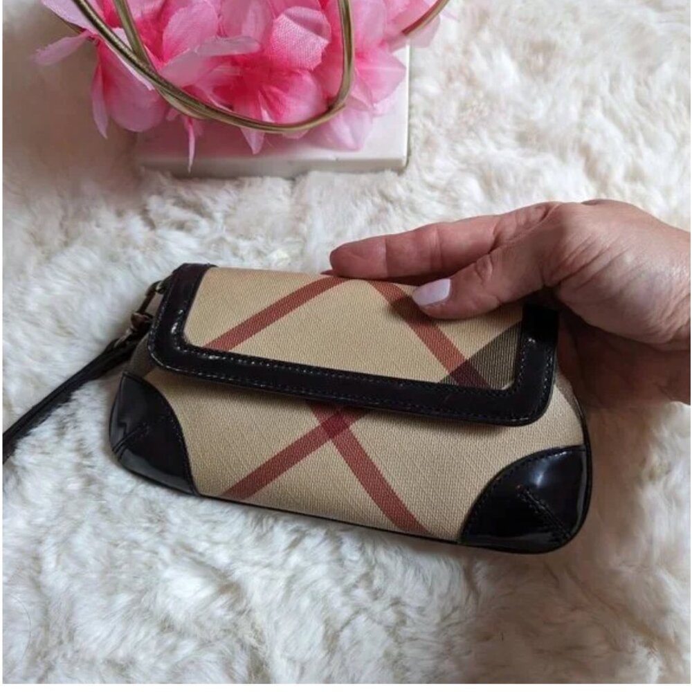Burberry Wristlet with COA